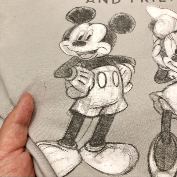 Mickey Mouse Disney Mickey and Friends Gray Graphic Oversized Casual T Shirt Tee - Picture 7 of 14
